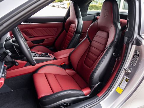 Certified 2026 Porsche 911 Targa 4 GTS image 5