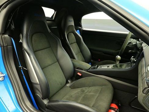 Certified 2023 Porsche 718 Boxster Spyder RWD image 13