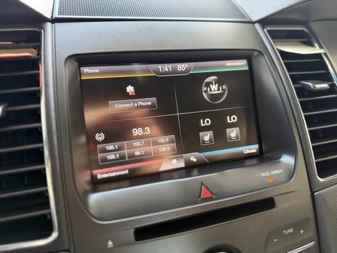 Used 2013 Ford Taurus SEL FWD image 12