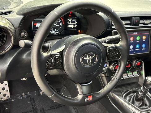 Used 2025 Toyota GR86 Premium w/ Performance Package RWD image 28