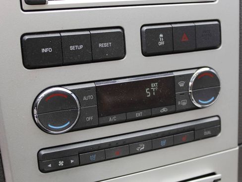 Used 2008 Lincoln MKX AWD image 27