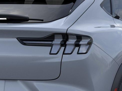 New 2026 Ford Mustang Mach-E Select RWD image 21