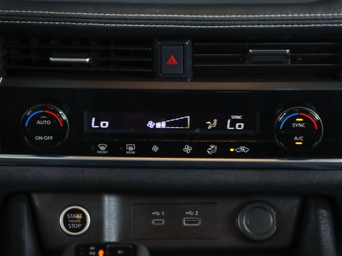 Used 2023 Nissan Rogue SV FWD image 20