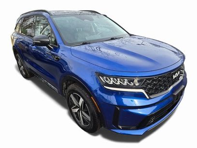 Used 2023 Kia Sorento S w/ Panoramic Sunroof Package