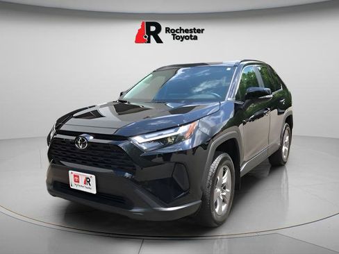 Used 2025 Toyota RAV4 XLE w/ Convenience Package AWD/4WD image 3