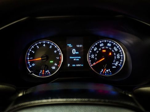 Used 2020 Toyota RAV4 LE FWD image 24