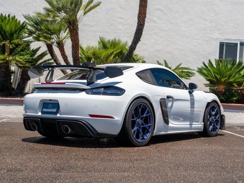Used 2025 Porsche 718 Cayman GT4 RS w/ Weissach Package RWD image 16