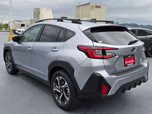 Used 2024 Subaru Crosstrek 2.0i Premium AWD/4WD image 5