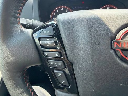 Used 2025 Nissan Frontier Pro-X w/ Pro Convenience Package RWD image 18