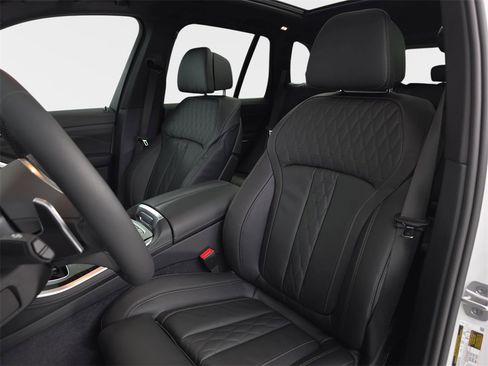 New 2026 BMW X5 xDrive50e w/ M Sport Package image 15