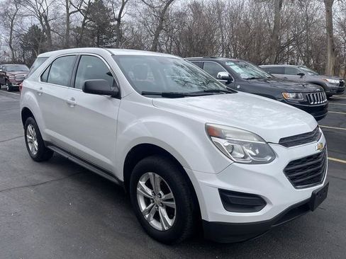 Used 2016 Chevrolet Equinox LS FWD image 2