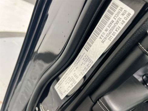 Used 2023 Jeep Grand Cherokee Overland w/ Adv Protech Group III image 29