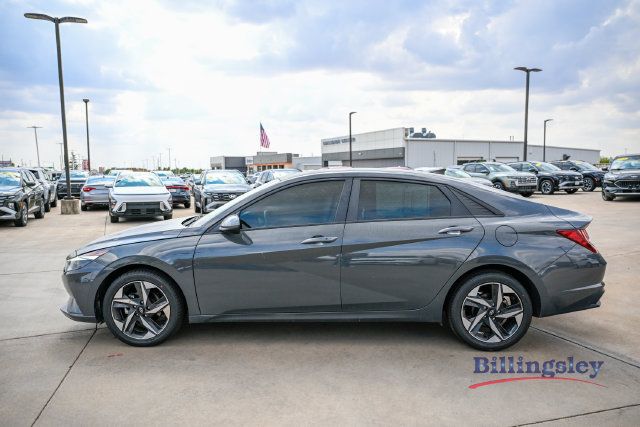Certified 2023 Hyundai Elantra SEL w/ Convenience Package FWD image 2