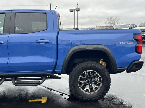 Used 2025 Chevrolet Colorado ZR2 w/ Technology Package image 7