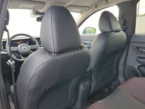 New 2026 Nissan Kicks SR AWD/4WD image 17