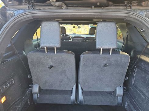 Used 2017 Ford Explorer Limited image 12