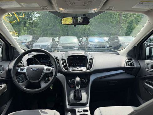 Used 2015 Ford Escape SE w/ Equipment Group 201A FWD image 26