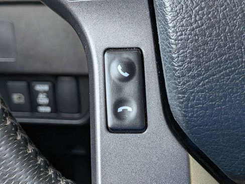 Used 2020 Toyota Tacoma TRD Sport w/ Technology Package AWD/4WD image 28