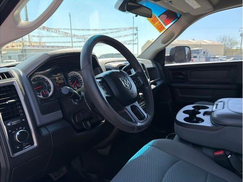 Used 2018 RAM 2500 Tradesman w/ Chrome Appearance Group image 6