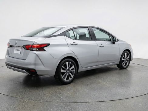 Used 2025 Nissan Versa SV FWD image 9