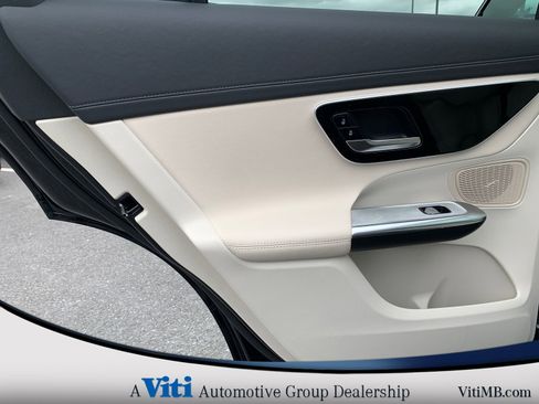 Used 2024 Mercedes-Benz GLC 300 4MATIC image 20