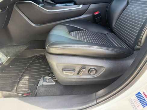 Used 2021 Toyota Highlander XSE image 21