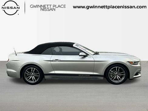 Used 2015 Ford Mustang Premium image 4