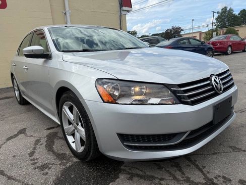 Used 2015 Volkswagen Passat 1.8T SE image 3