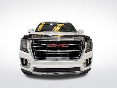 Used 2024 GMC Yukon XL SLT image 2