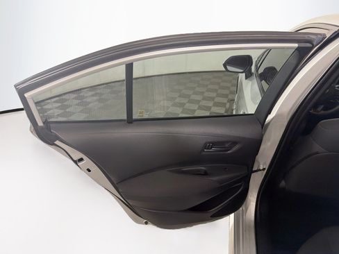 Used 2022 Toyota Corolla LE FWD image 26