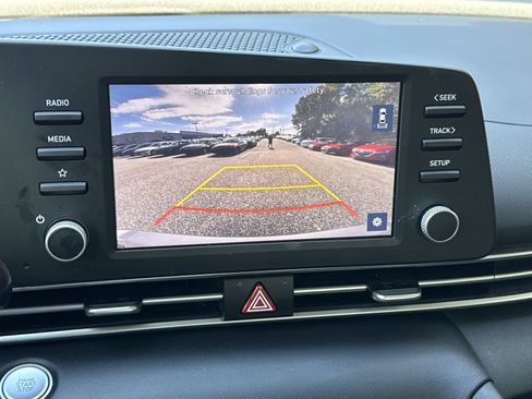 Certified 2022 Hyundai Elantra SEL image 22