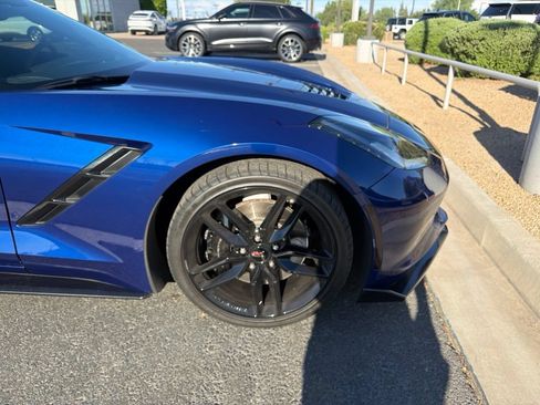 Used 2018 Chevrolet Corvette Stingray Coupe RWD image 4