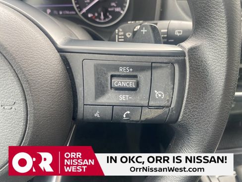 Used 2024 Nissan Rogue S image 24