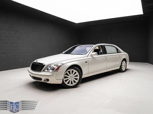 Used 2009 Maybach 62 S RWD image 16