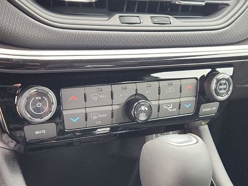 New 2026 Jeep Compass Limited image 12