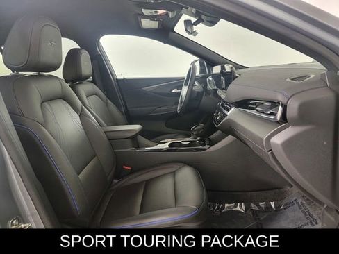 Used 2025 Buick Envista Sport Touring FWD image 17