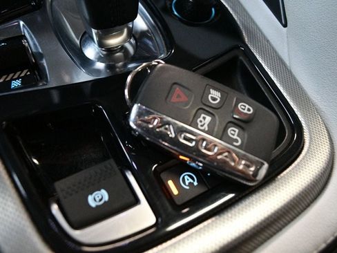 Used 2017 Jaguar F-TYPE Coupe RWD image 48