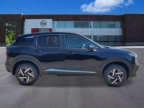 New 2026 Nissan Kicks SV FWD image 7
