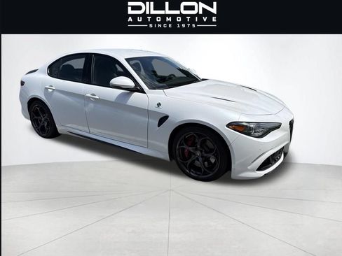 Used 2017 Alfa Romeo Giulia Quadrifoglio RWD image 8