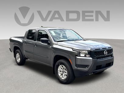 New 2025 Nissan Frontier S