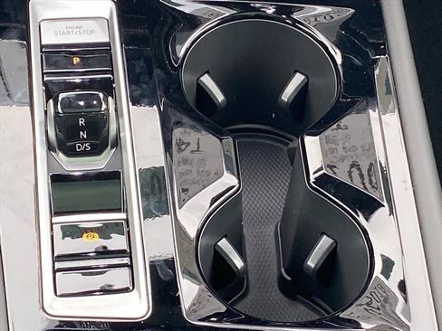 New 2026 Volkswagen Atlas SEL image 7