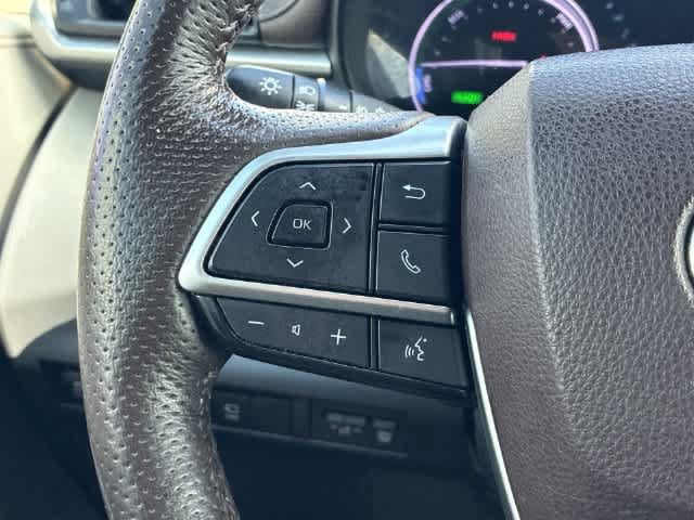 Used 2024 Toyota Sienna Platinum AWD/4WD image 26