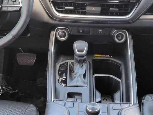 Used 2024 Toyota Grand Highlander AWD image 19
