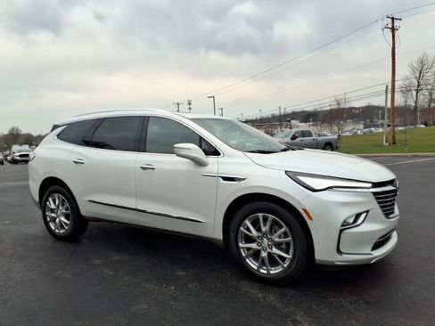 Used 2023 Buick Enclave Essence w/ Experience Buick Package AWD/4WD image 6