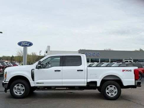 Used 2025 Ford F250 XLT w/ FX4 Off-Road Package AWD/4WD image 39