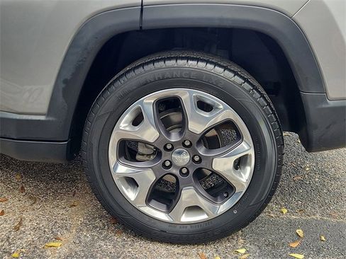 Used 2020 Jeep Compass Limited image 31