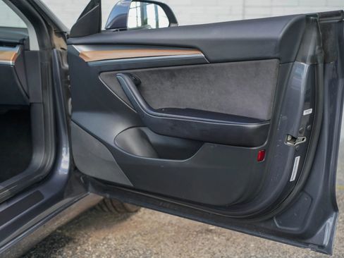 Used 2022 Tesla Model 3 Standard Range RWD image 23
