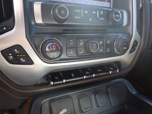 Used 2017 GMC Sierra 1500 SLT w/ SLT Premium Package AWD/4WD image 16