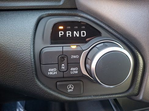 New 2026 RAM 1500 Express AWD/4WD image 13