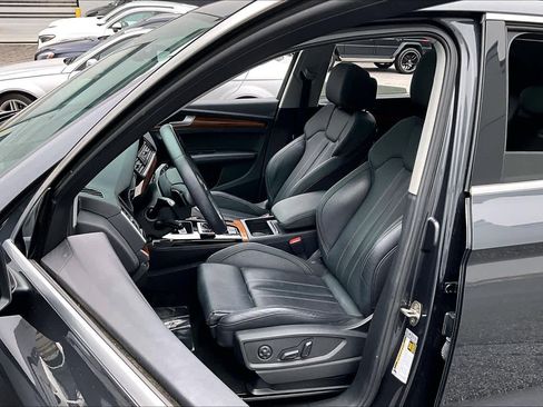 Used 2021 Audi Q5 Prestige w/ Prestige Package image 8